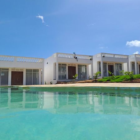 Cave Diani Holiday Apartments Diani Beach Buitenkant foto
