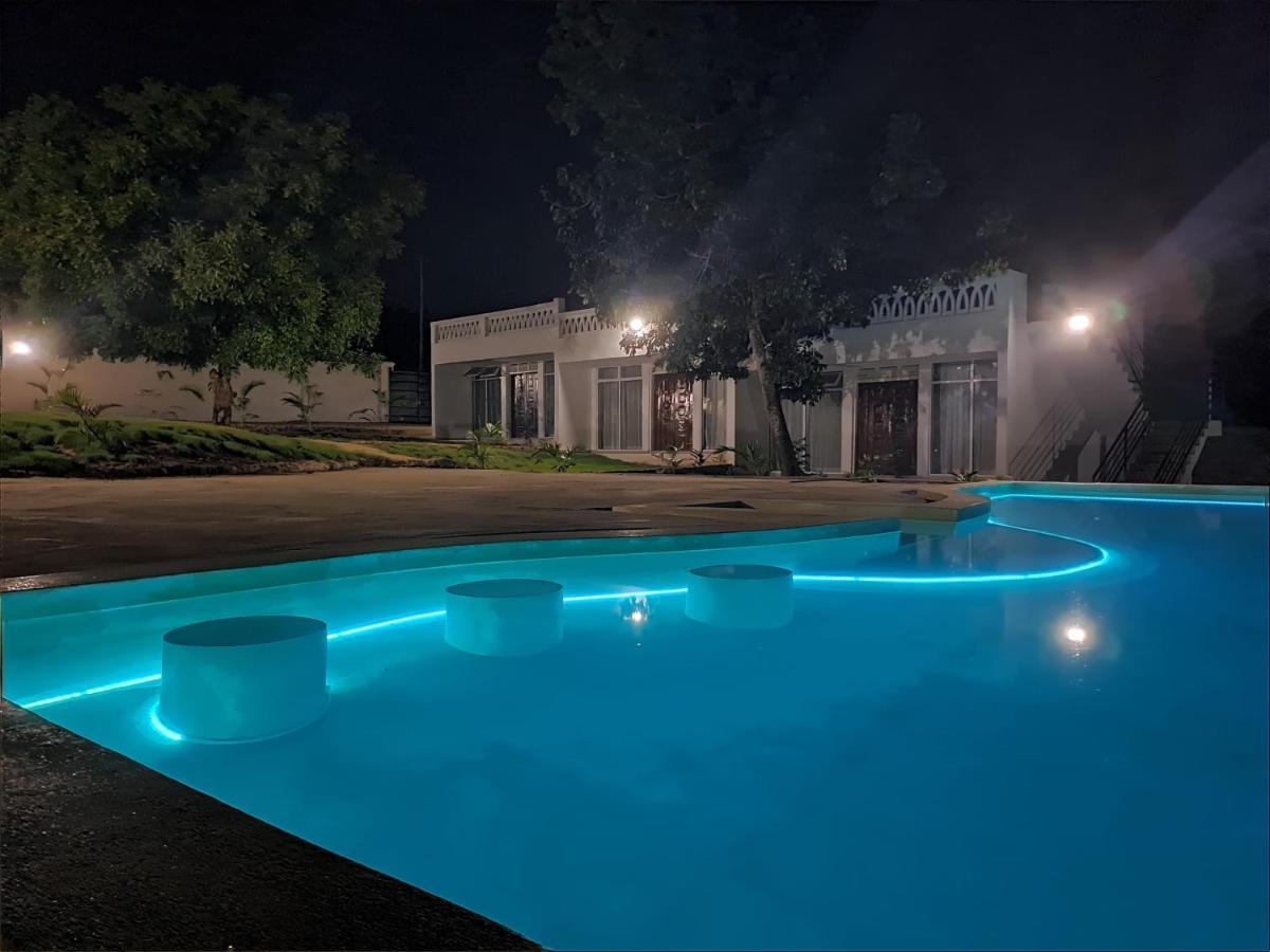 Cave Diani Holiday Apartments Diani Beach Buitenkant foto