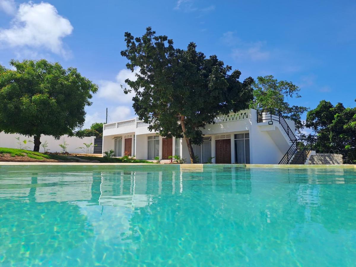 Cave Diani Holiday Apartments Diani Beach Buitenkant foto