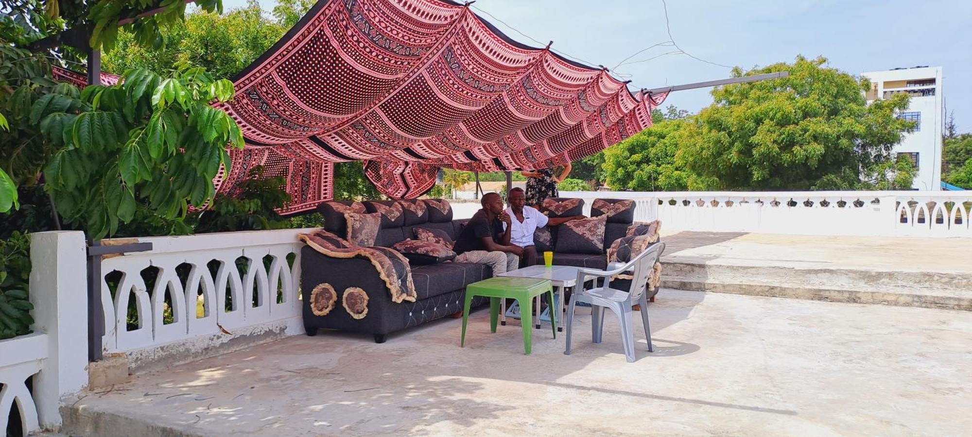 Cave Diani Holiday Apartments Diani Beach Buitenkant foto