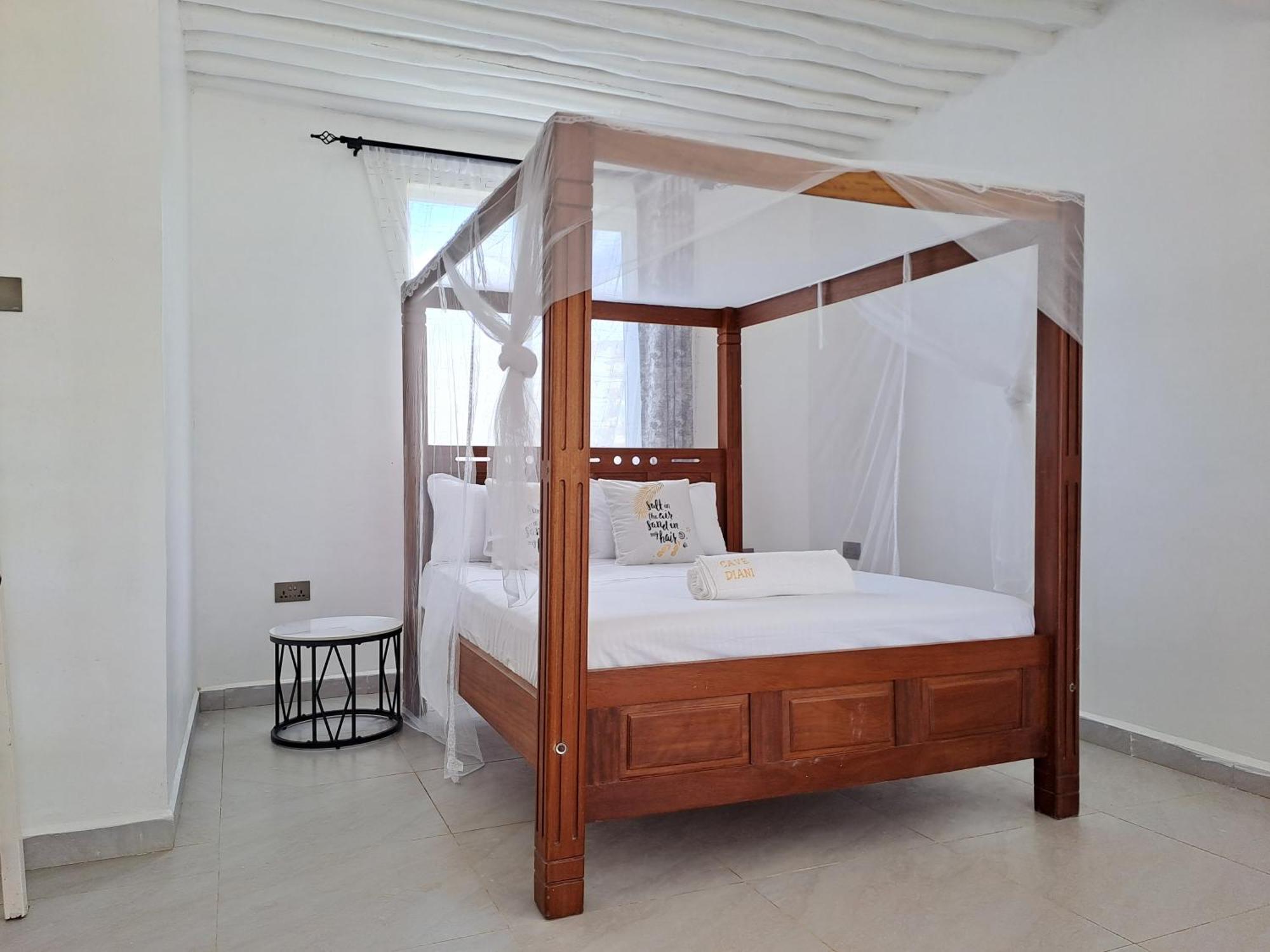Cave Diani Holiday Apartments Diani Beach Buitenkant foto