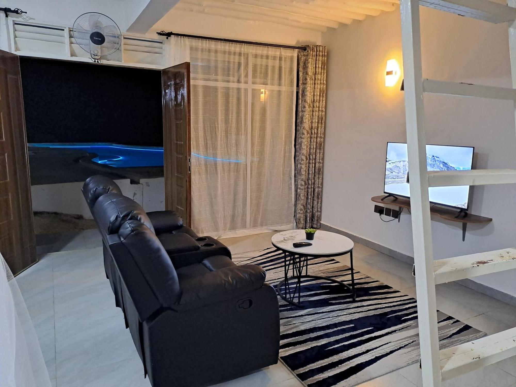 Cave Diani Holiday Apartments Diani Beach Buitenkant foto